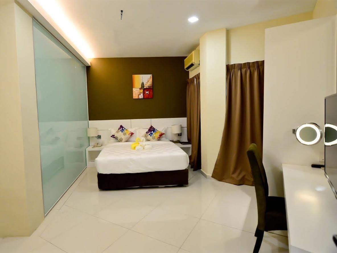 Hotel Mornington Bukit Permata Lumut Exteriör bild