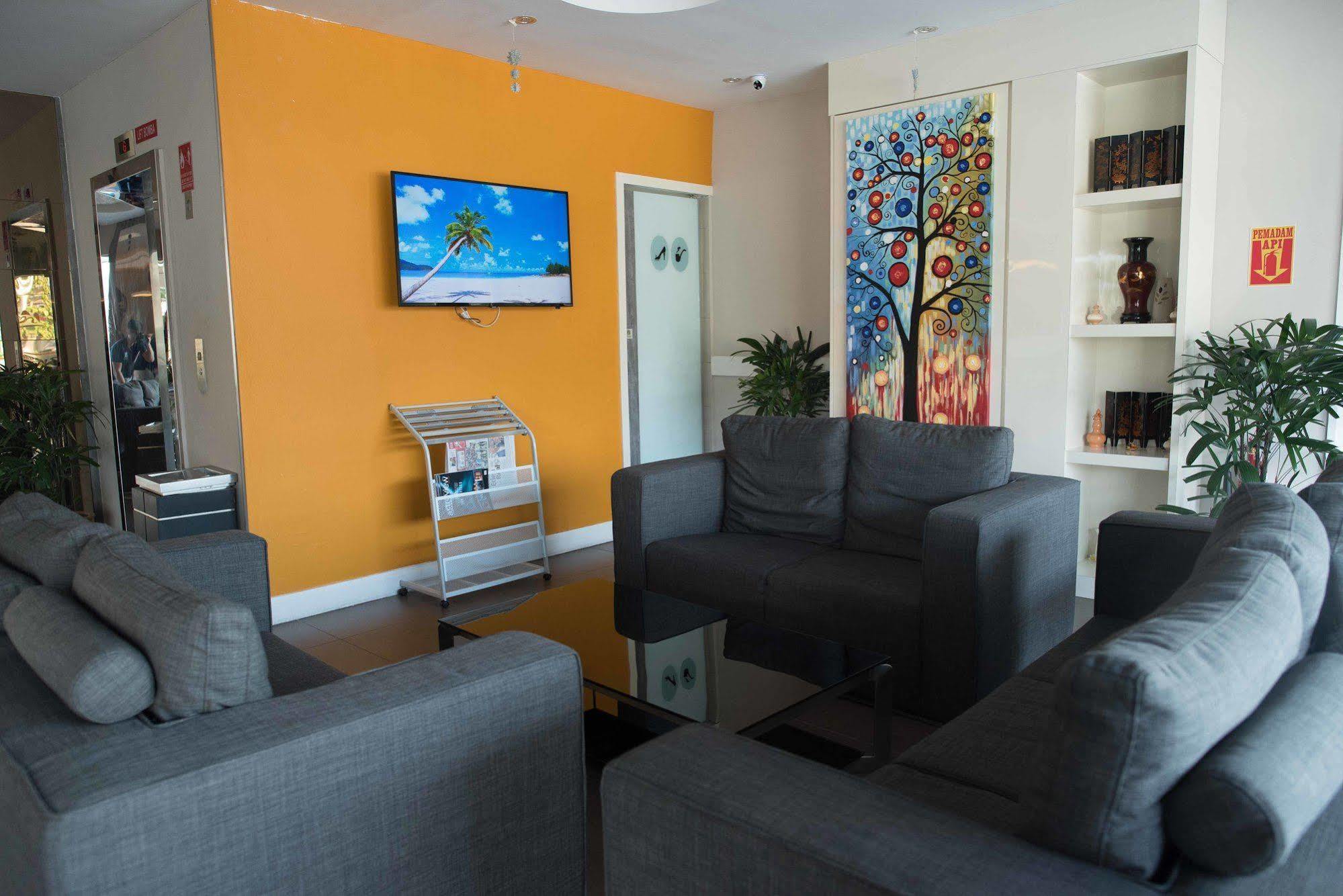 Hotel Mornington Bukit Permata Lumut Exteriör bild