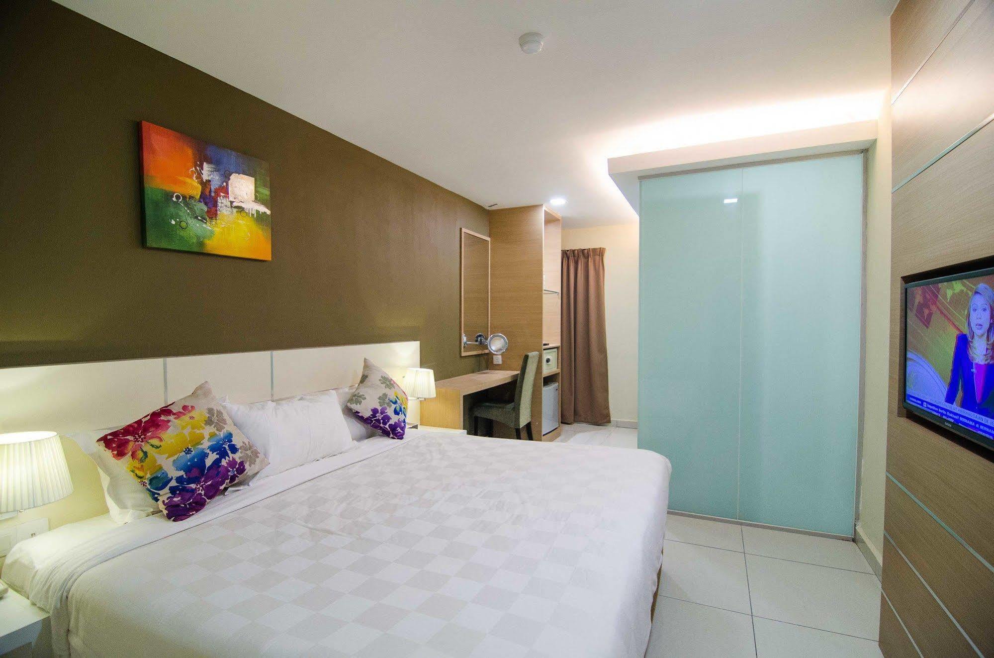 Hotel Mornington Bukit Permata Lumut Exteriör bild