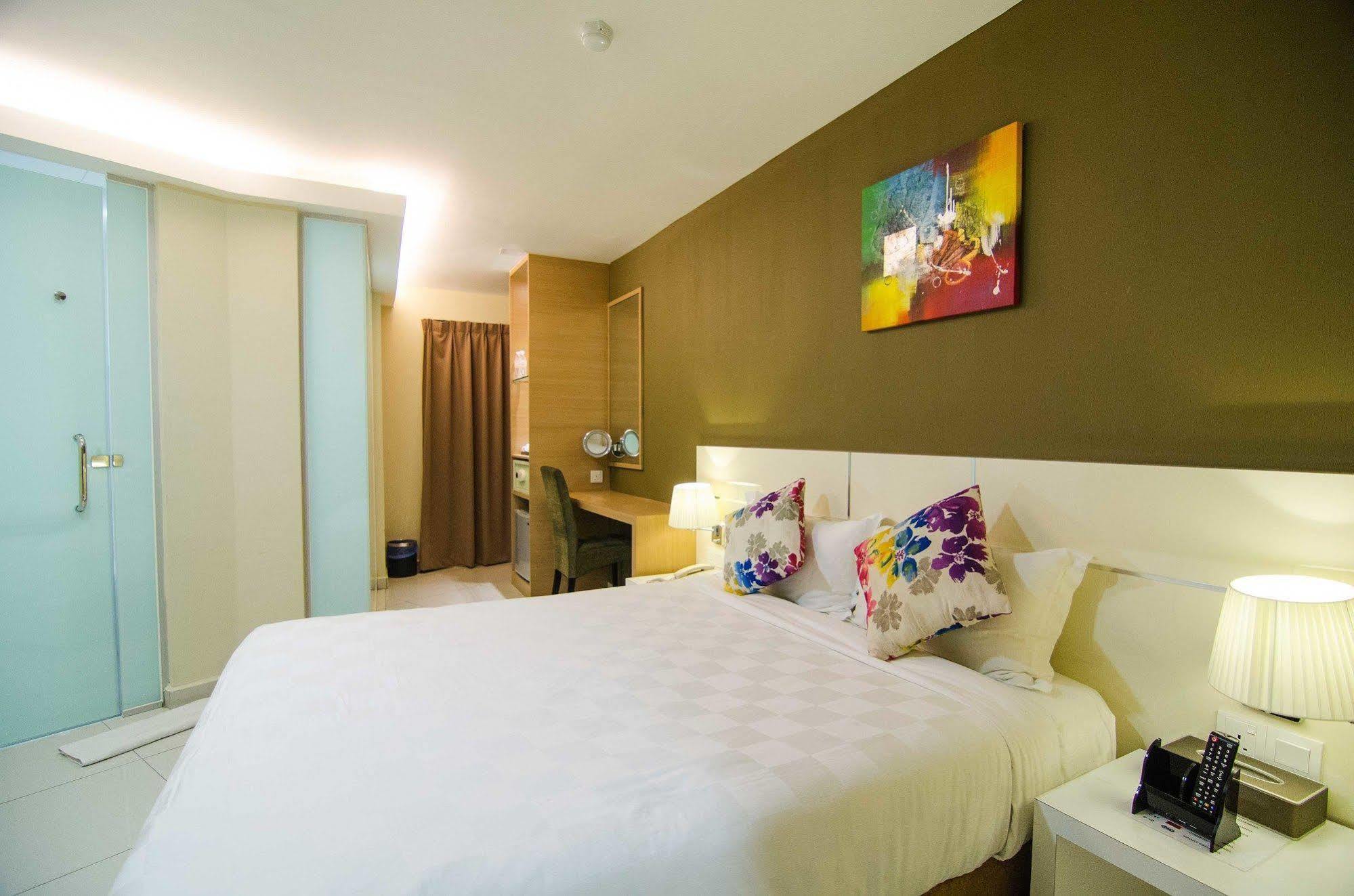 Hotel Mornington Bukit Permata Lumut Exteriör bild