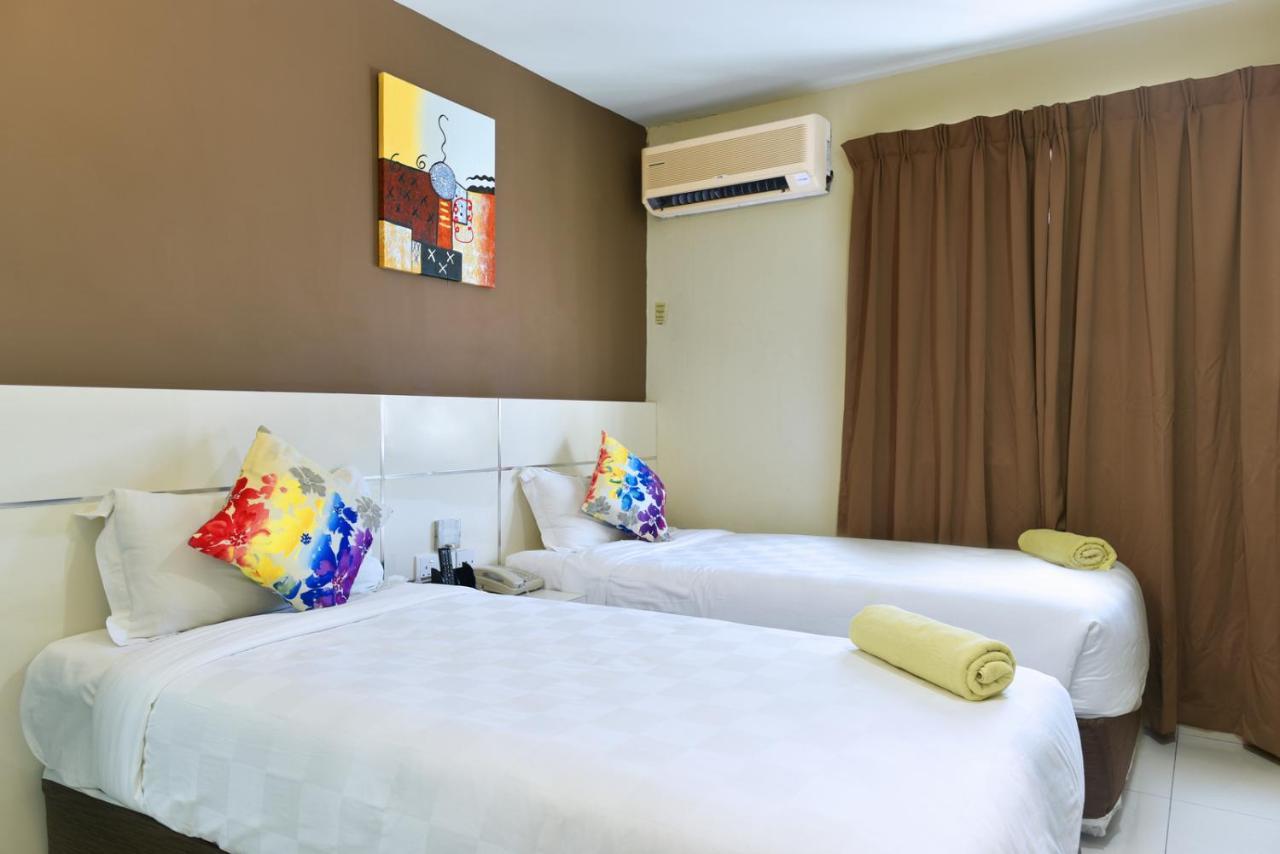 Hotel Mornington Bukit Permata Lumut Exteriör bild